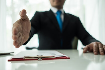Assurance responsabilité civile pro : sécurisez votre entreprise contre les risques juridiques !