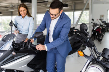 Pourquoi choisir une moto neuve plutôt que d'occasion ?